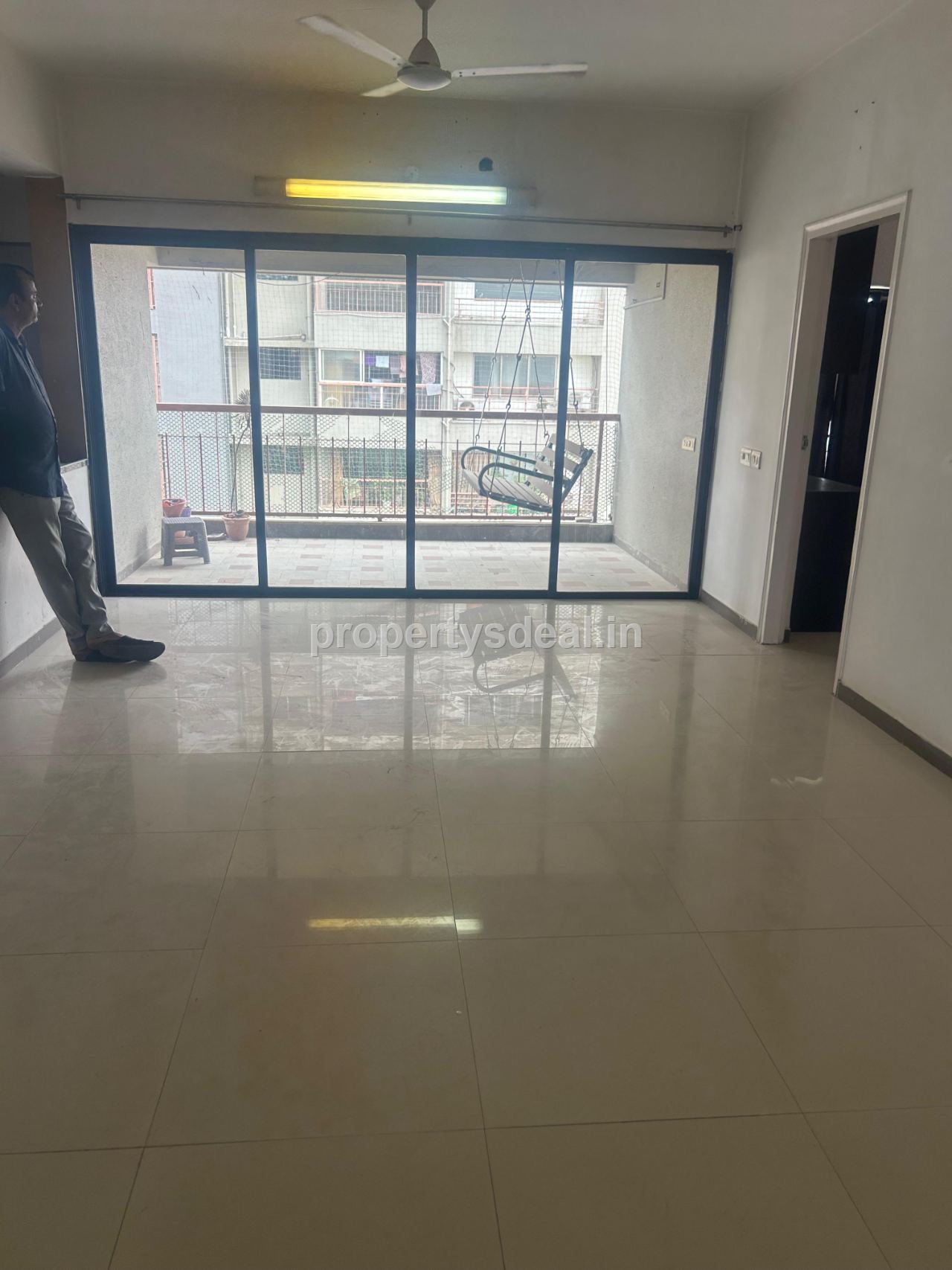 4 BHK Semi furnished