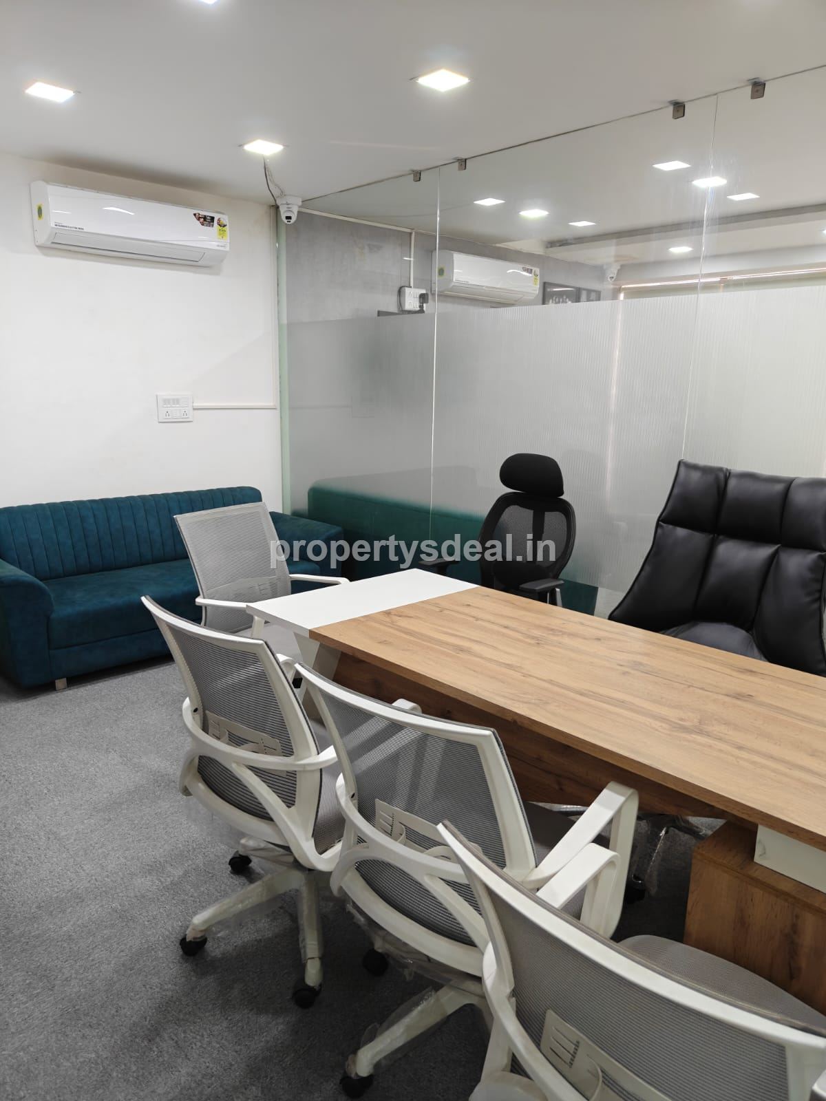 Premium Fully Furnished Office Space Available for Rent