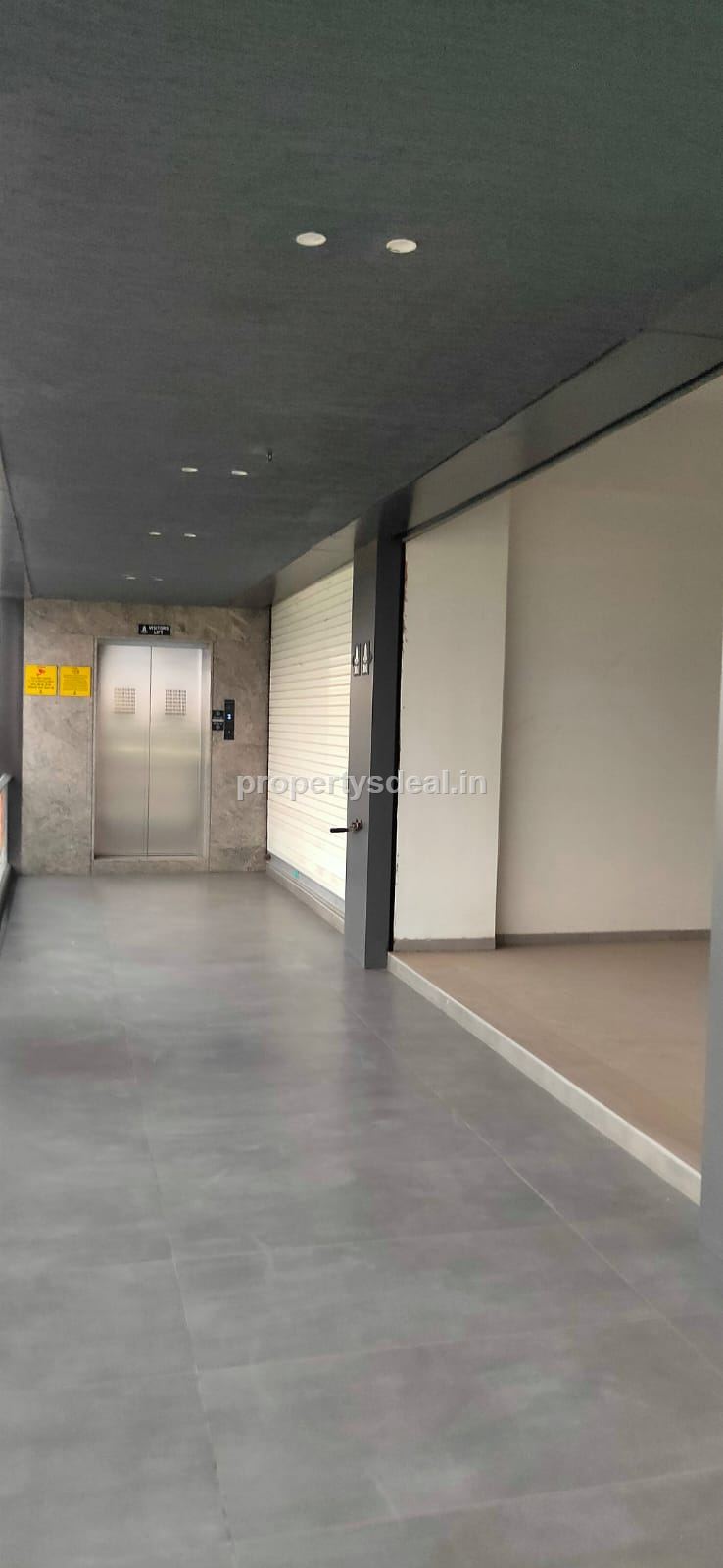 Premium Showroom Space Available for Rent