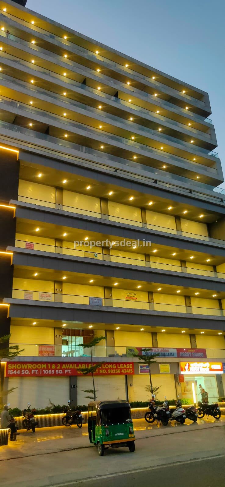 Premium Showroom Space Available for Rent