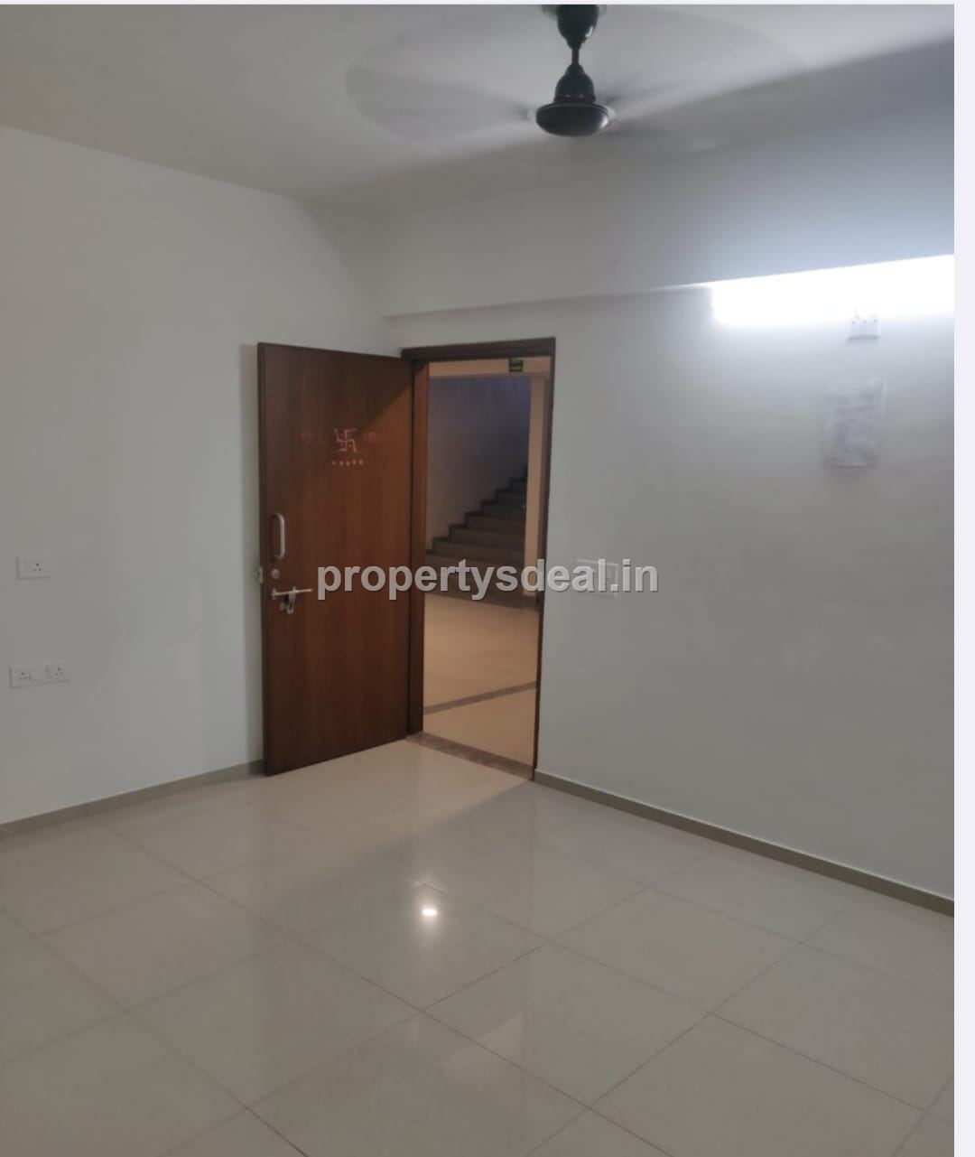 3BHK Flat For Sale in Shela / 70,00,000