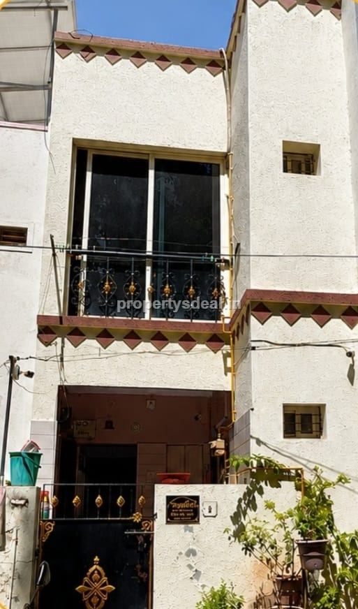 1BHK Banglous For Sale In GeetaGurgery Socity,Rajkot