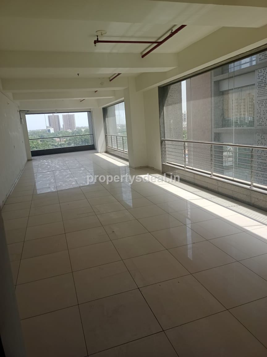 Shawroom For Sale In Hathijan Circle, Ahmedabad