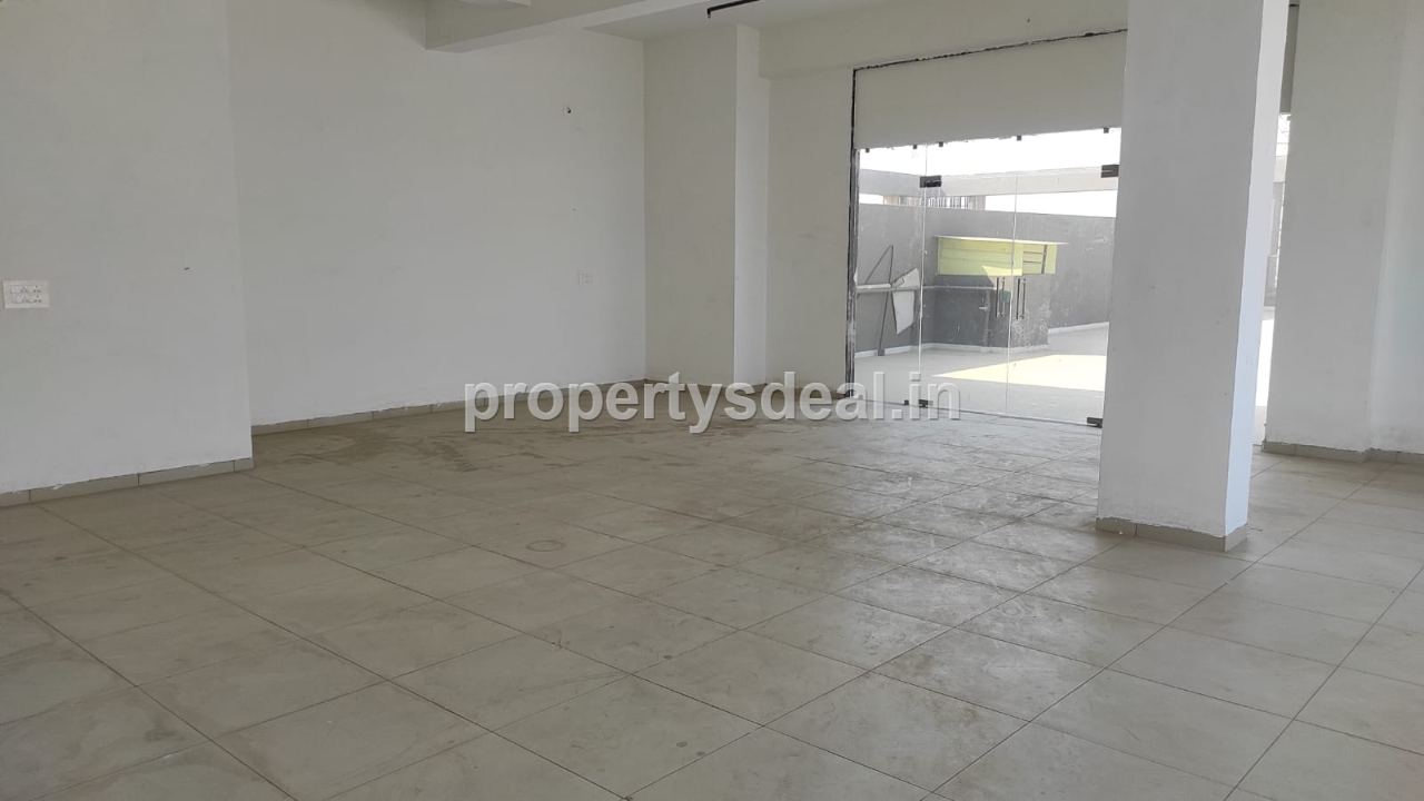 COMMERCIAL Showroom For Sale In Odhav , Ahmedabad