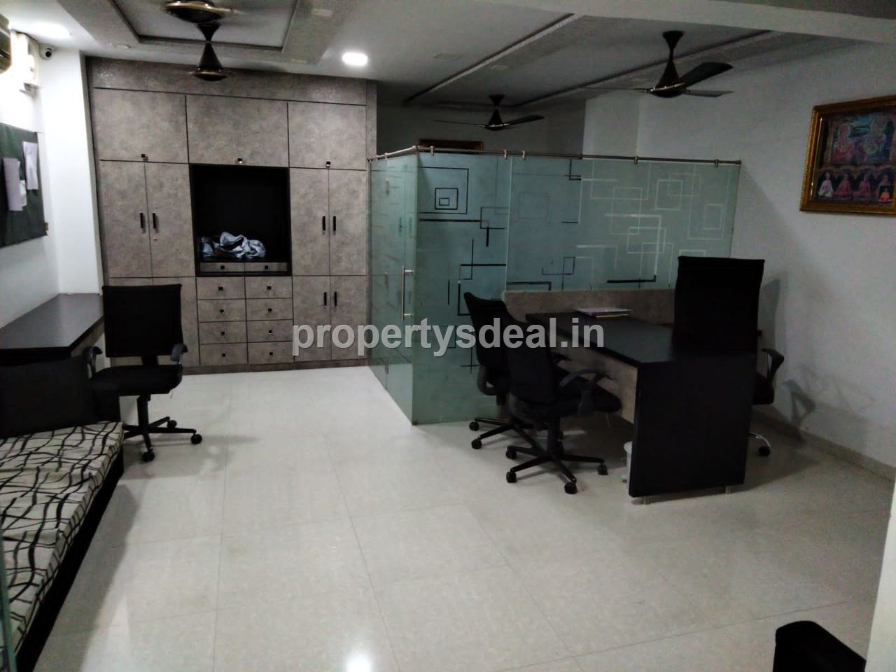 Office For Rent In Kalawad road ,Rajkot