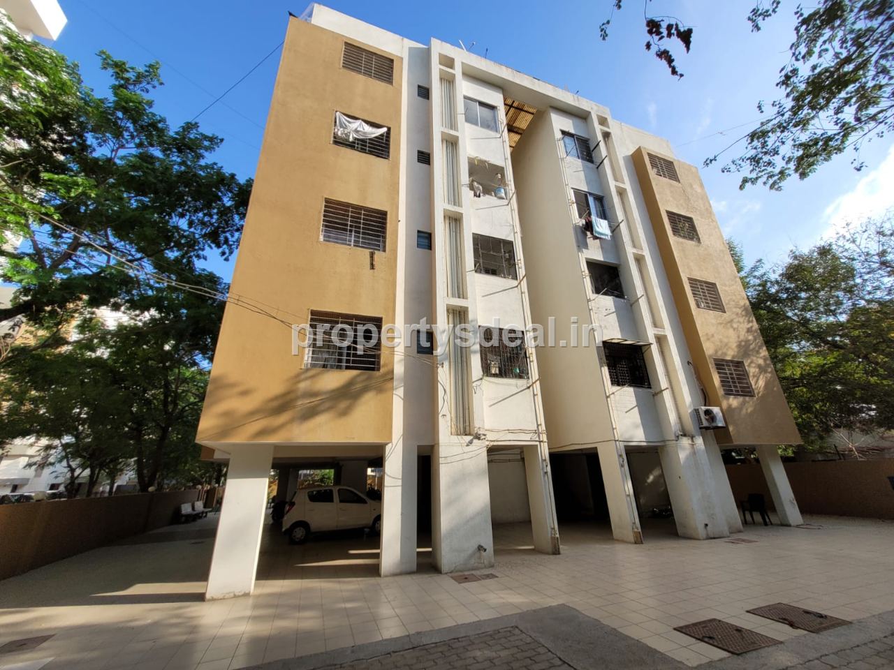 2BHK Flat For Sale In Sadhuvasvani Road, Rajkot