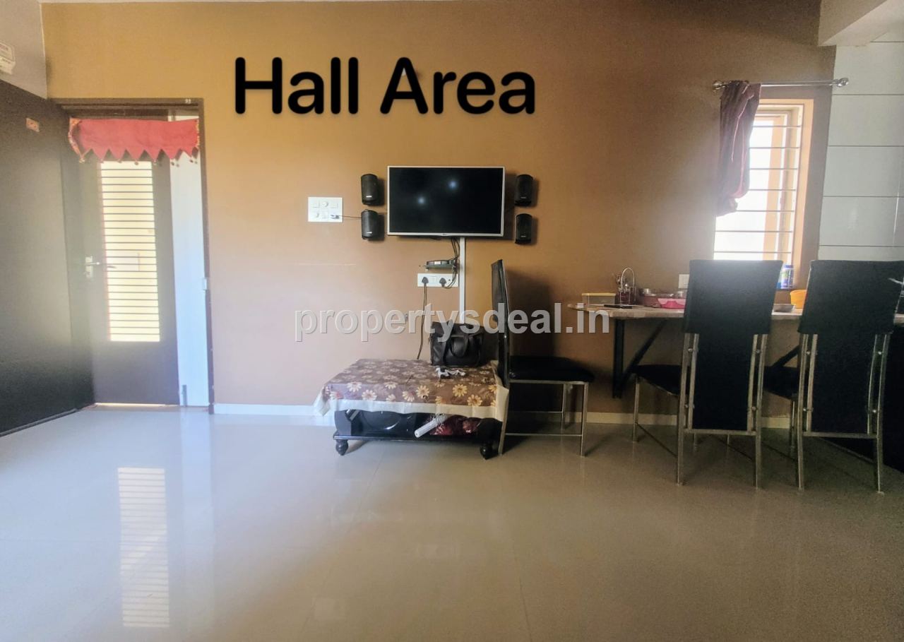 2BHK Flat For Sale In Sadhuvasvani Road, Rajkot