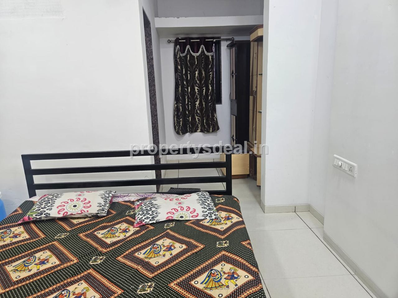 2 BHK fully furnished bungalow is available for rent in Laxminagar Society