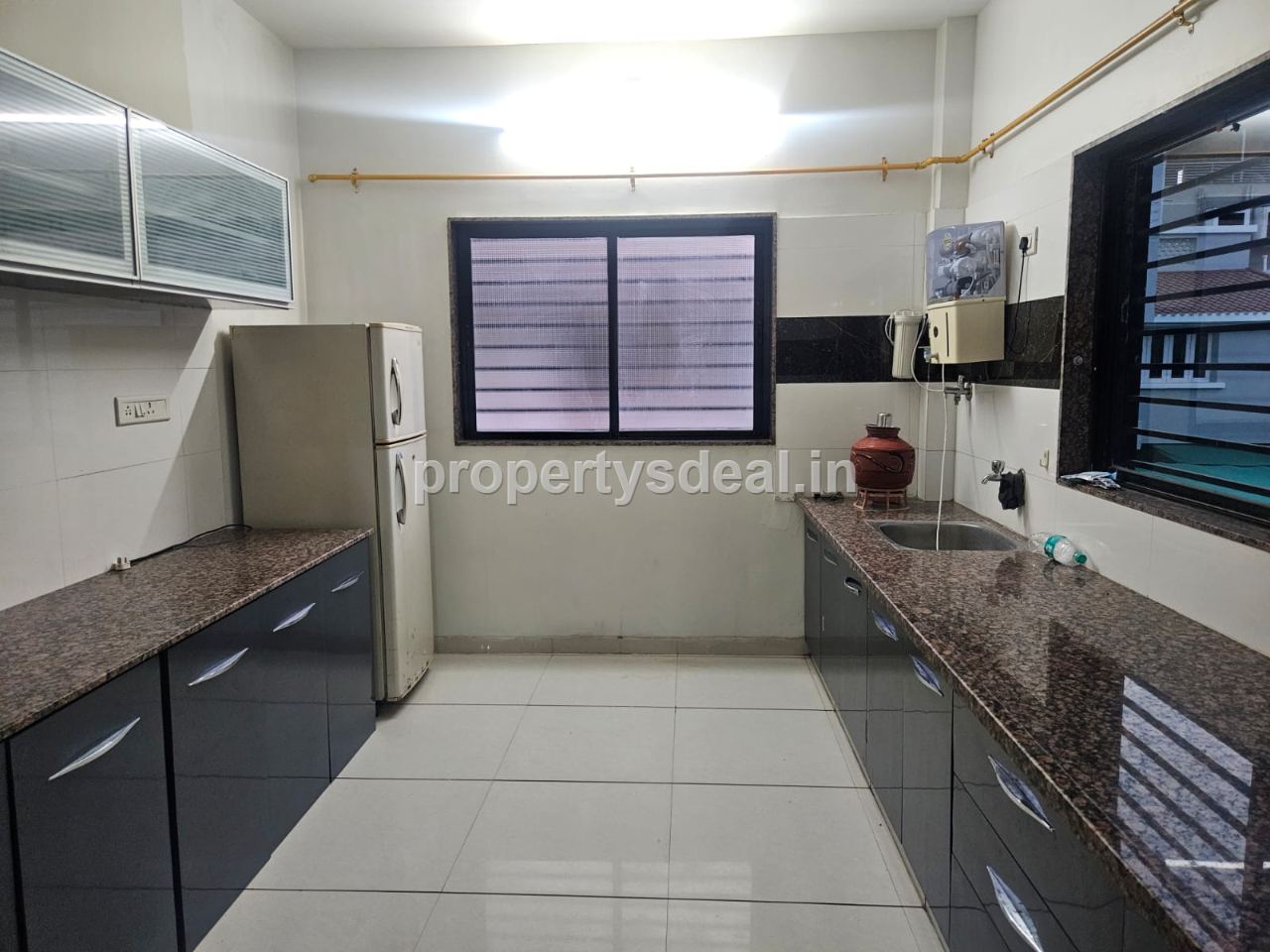 2 BHK fully furnished bungalow is available for rent in Laxminagar Society