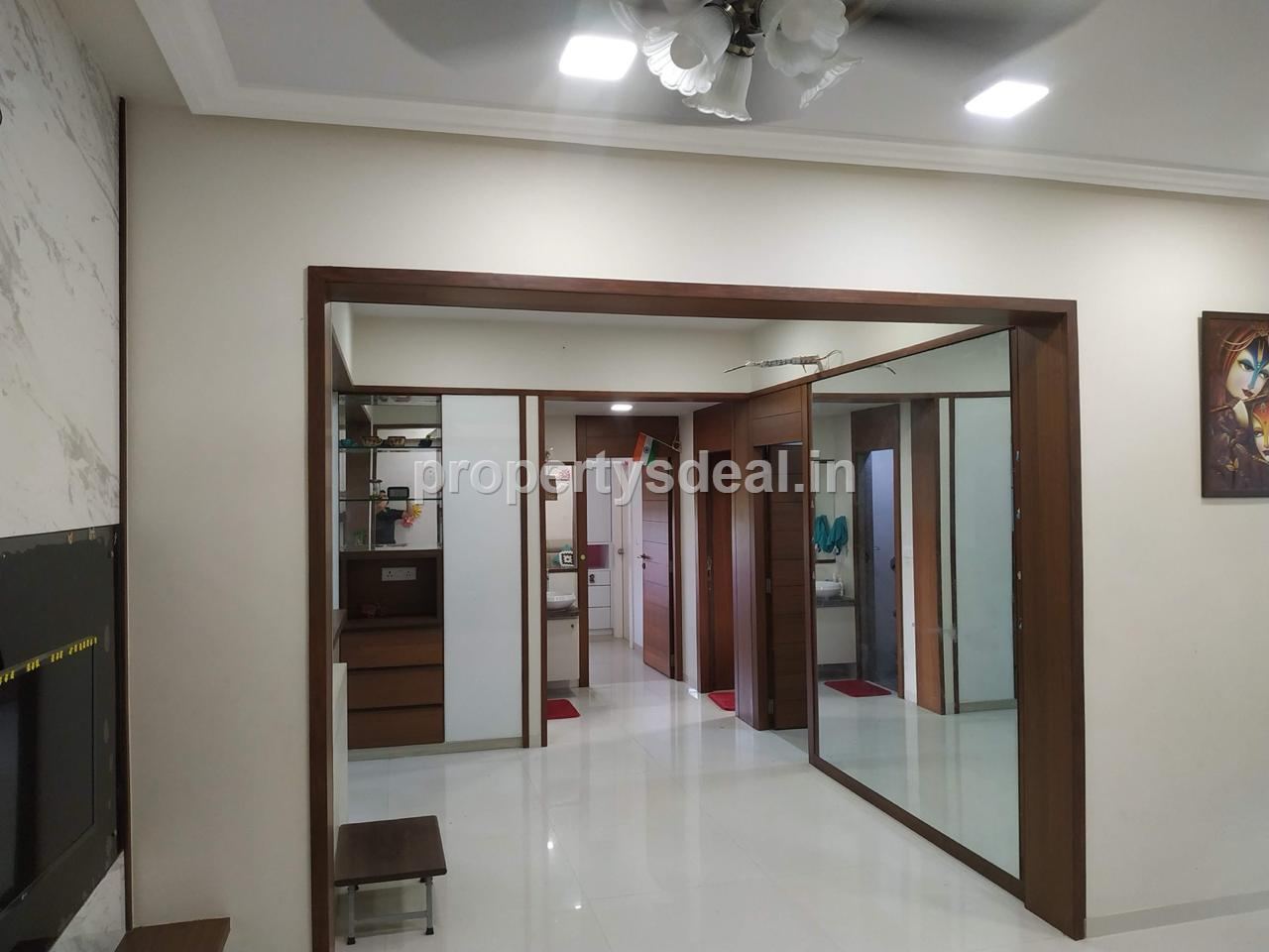 3BHK Flat For Rent Shaligram Lakeview Society ,Ahmedabad
