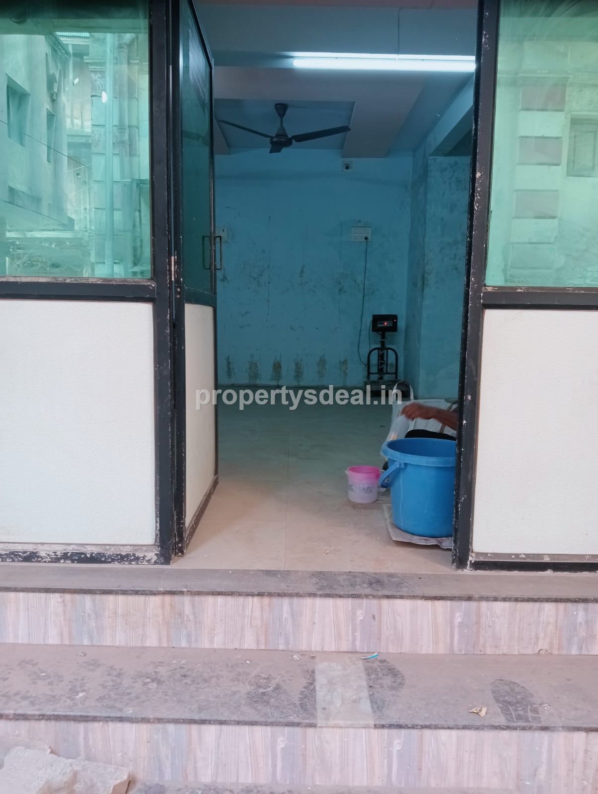 Shop For Sale In Gopipura chauta bazar, Surat