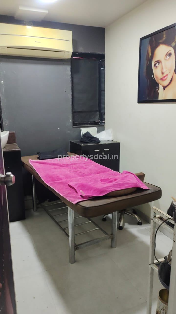 Shop For Sale In Fatehgunj, Vadodara