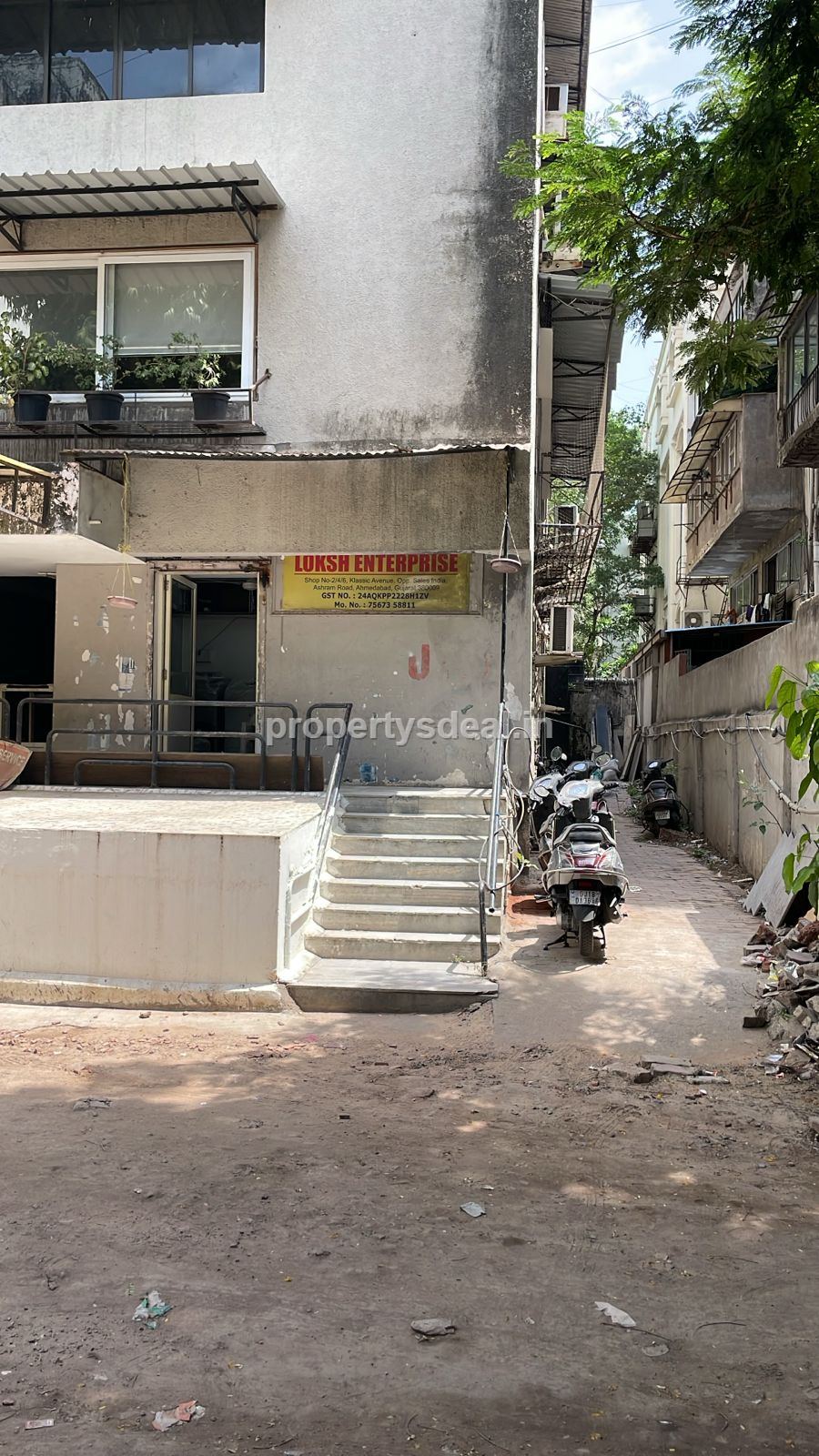 Shop For Sale In Ashram Road, Ahmedabad