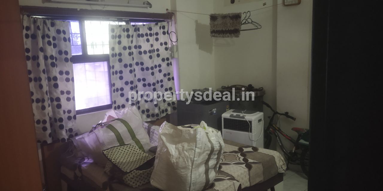 2 bhk flat for sale at varachha road near umiyadham temple