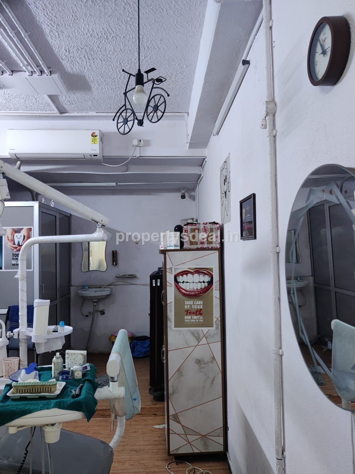 Shop For Sale In New VIP Road, Vadodara