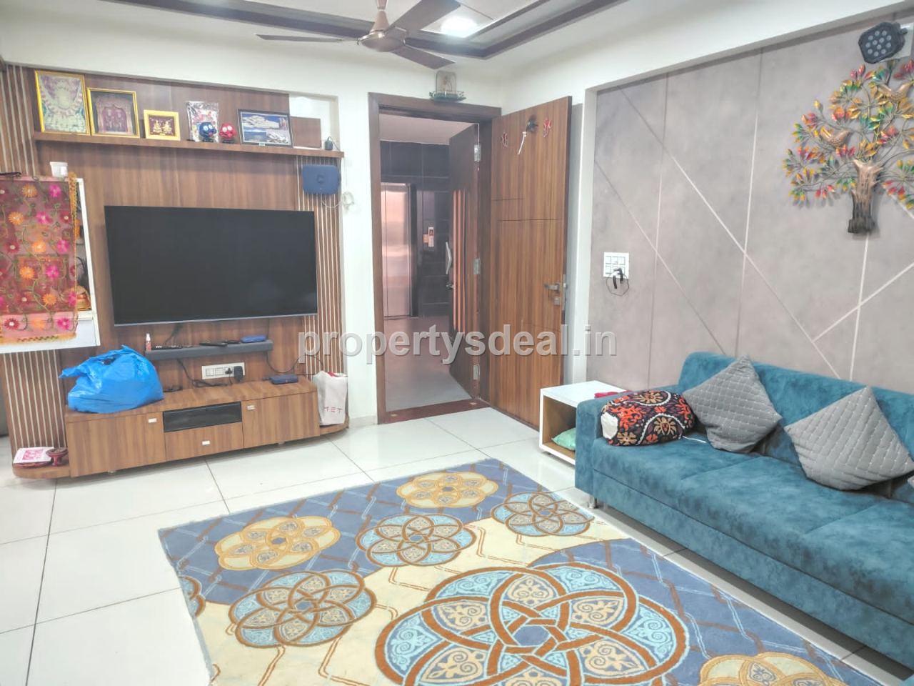 2 BHK FLAT