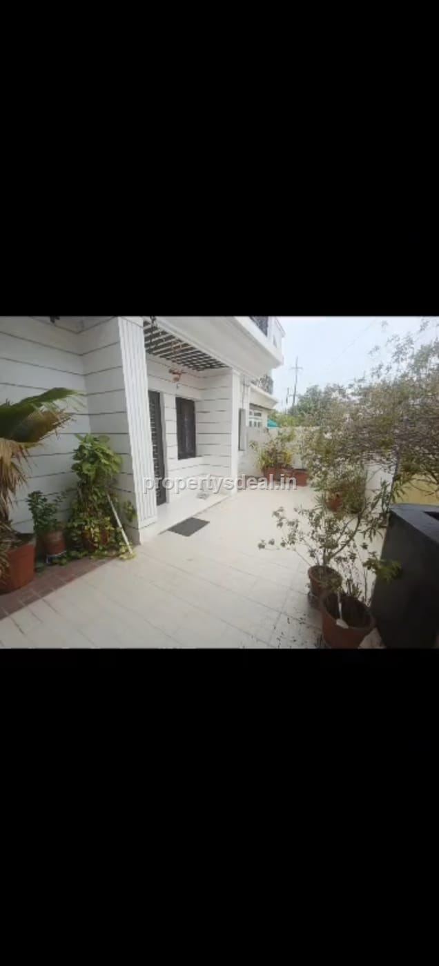 5 BHK BUNGLO
